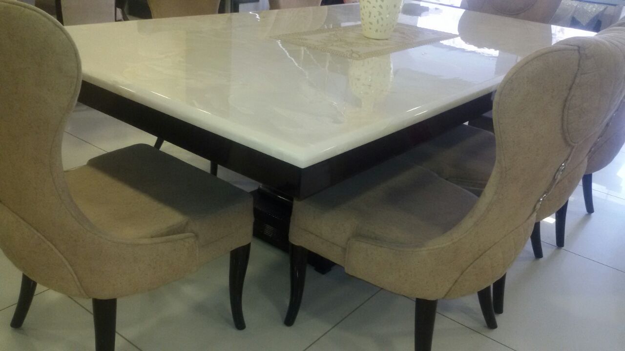 Onyx Dining Tables