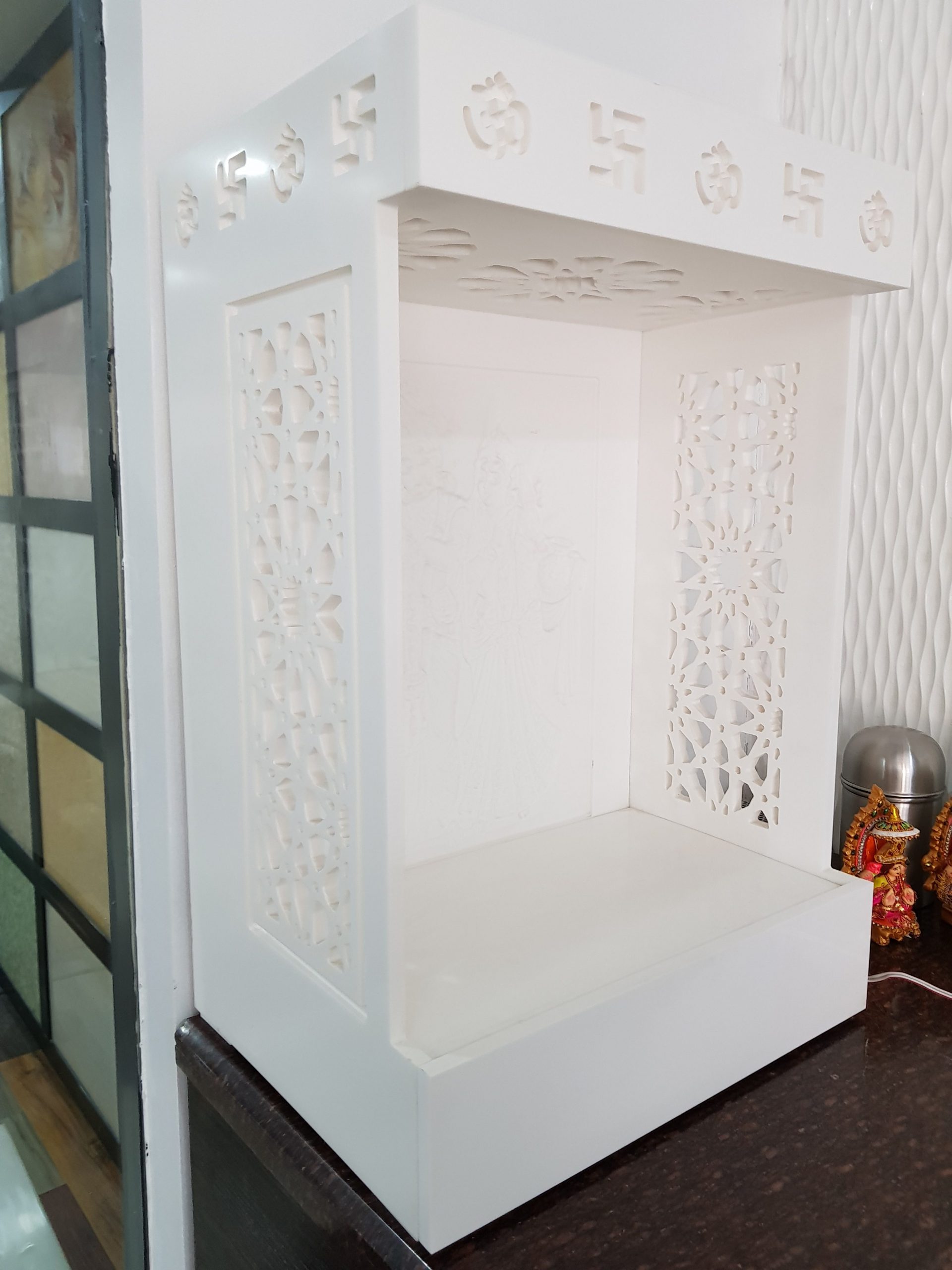 Corian Mandir XM-2